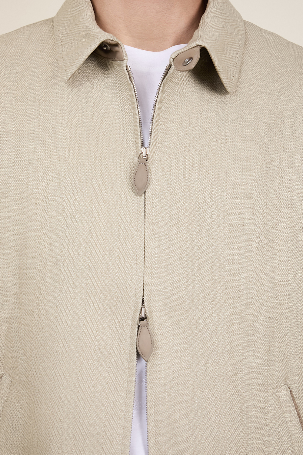 תמונת תקריב דוגמן של ז'קט פשתן