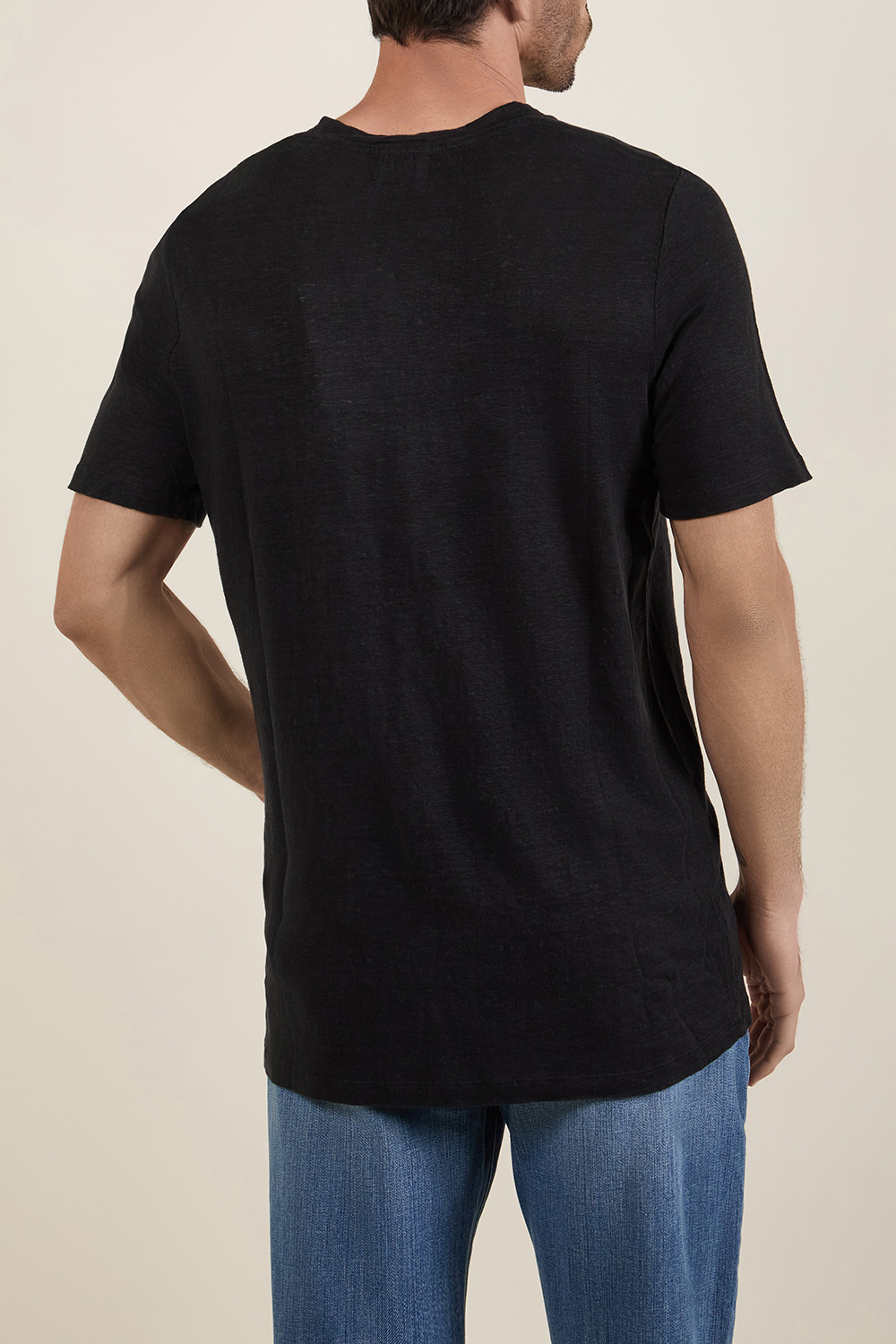 תמונת דוגמן אחורית של חולצת טי