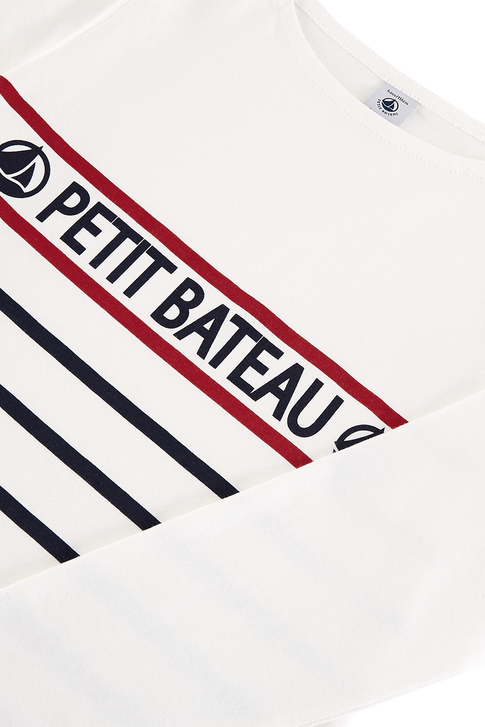 תמונת תקריב של חולצה ארוכה בהדפס פסים - גילאי 3-5