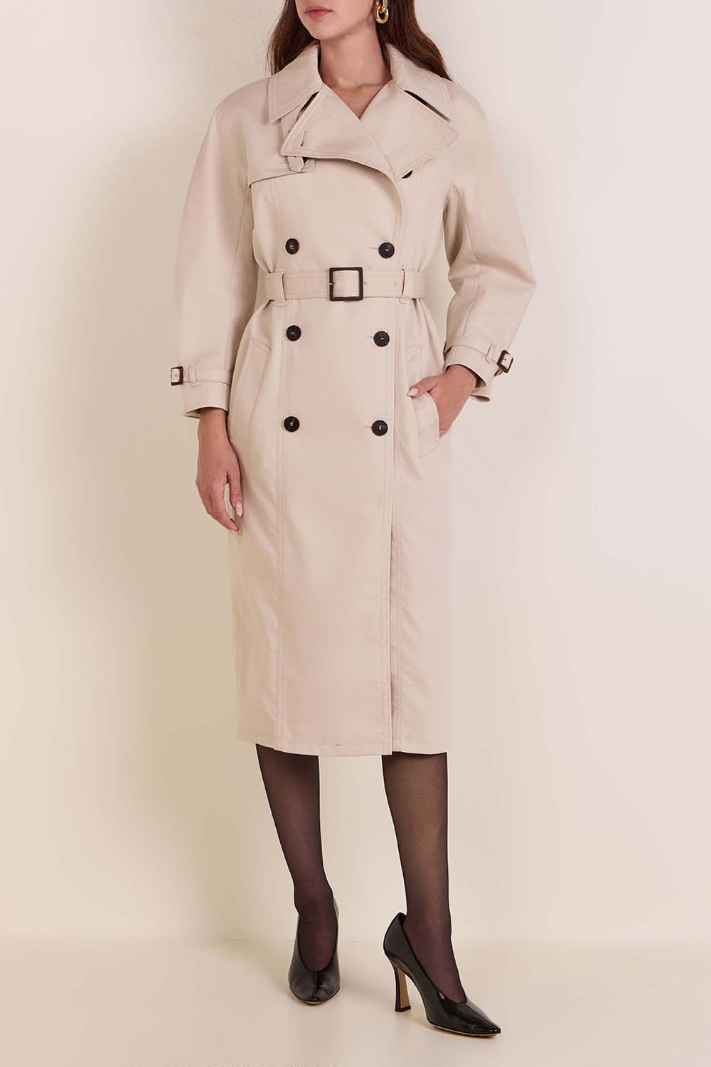 תמונת דוגמן קידמית של מעיל טרנץ'