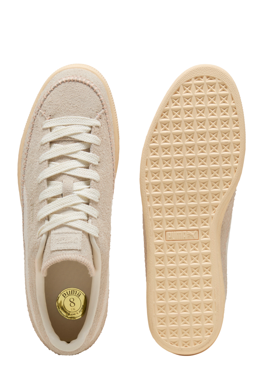 תמונת פנים של נעלי סניקרס