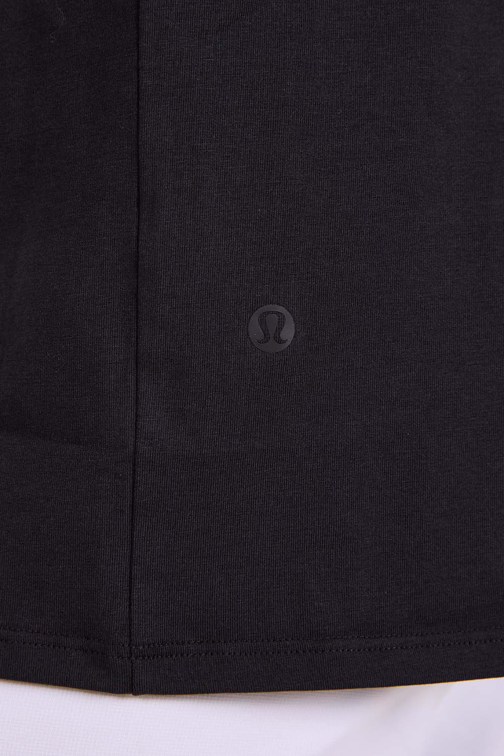 תמונת תקריב דוגמן של Organic Cotton Classic-Fit T-Shirt 3 Pack