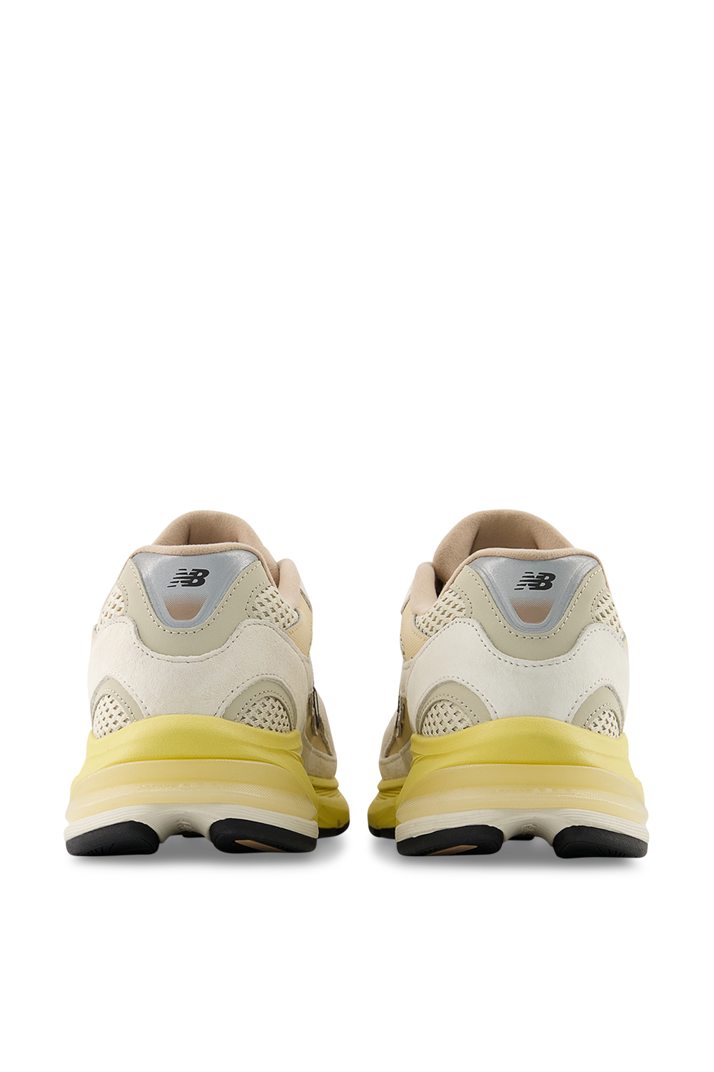 תמונת תקריב של נעלי סניקרס ג'יי אר 2010