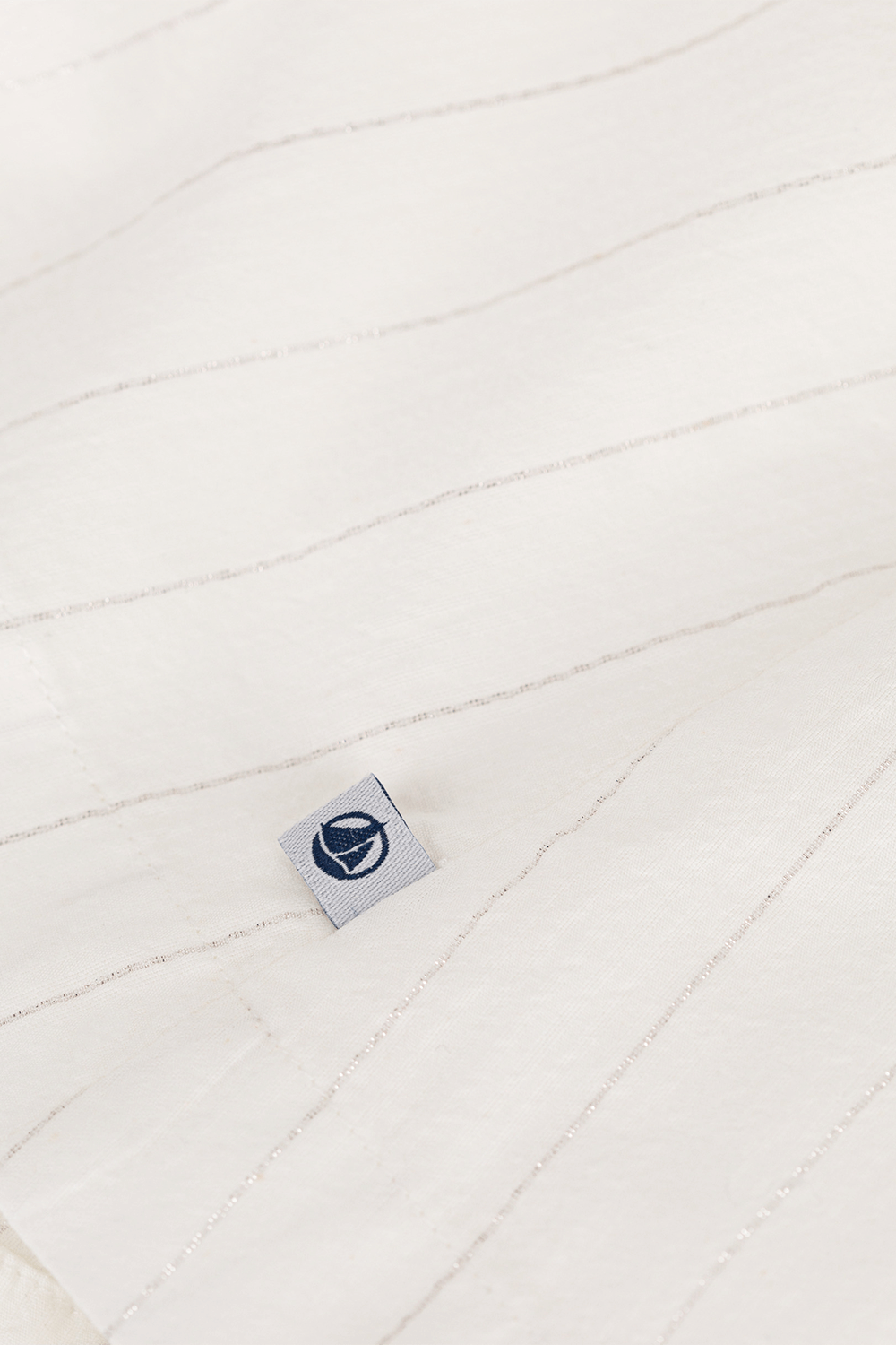 תמונת תקריב של שמלה - גילאי 6-8 שנים