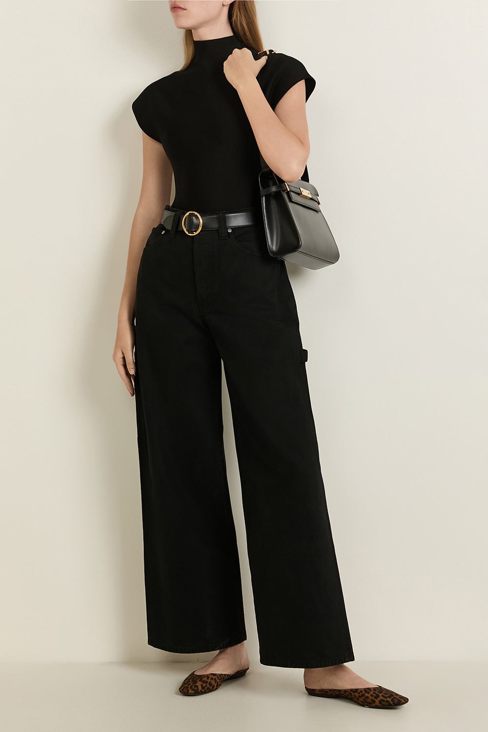 תמונת דוגמן קידמית של נעלי מיולס