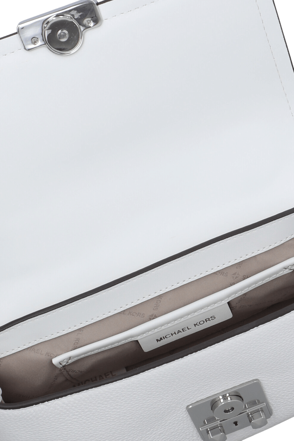 תמונת פנים של תיק טרייבקה מדיום