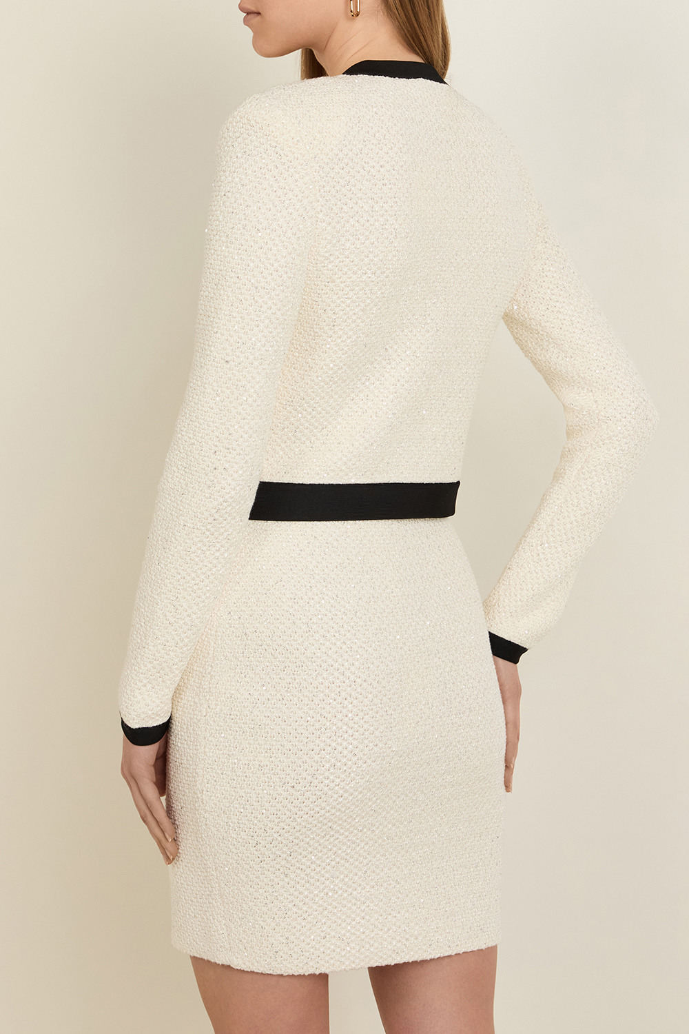 תמונת דוגמן אחורית של קרדיגן