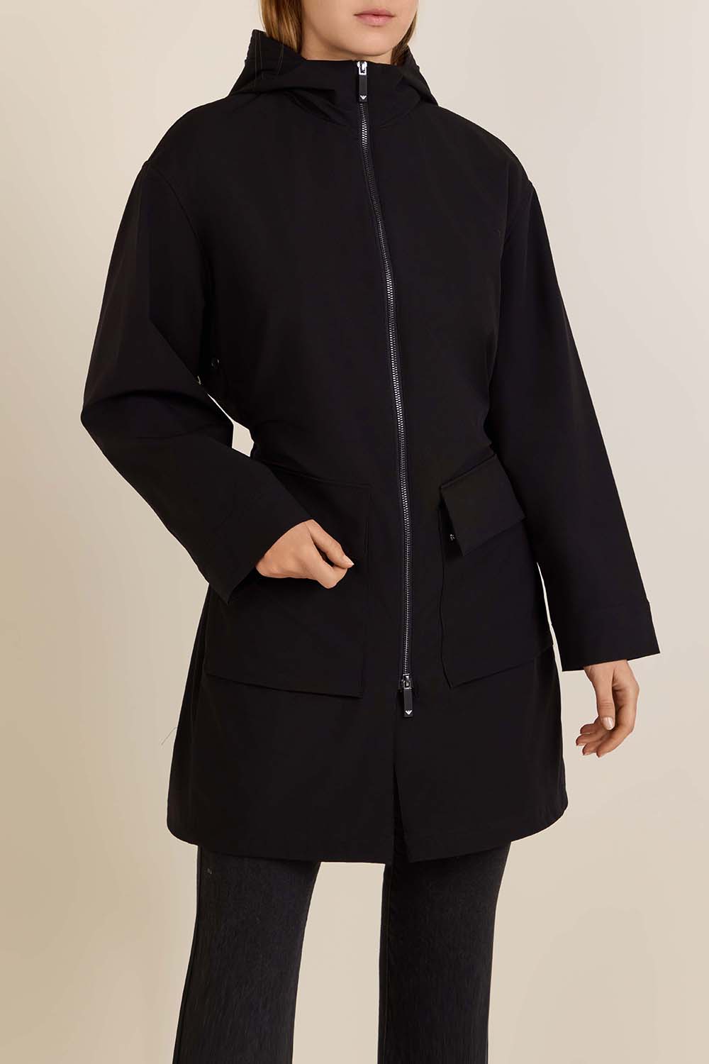 תמונת דוגמן קידמית של מעיל פארקה