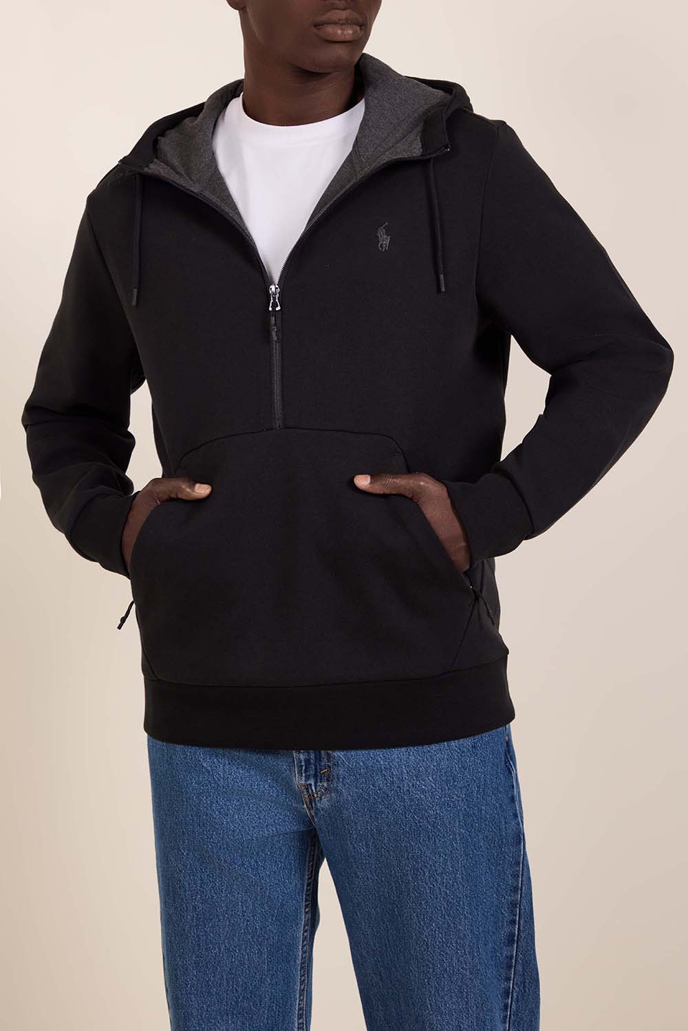 תמונת דוגמן קידמית של סווטשירט קפוצ'ון