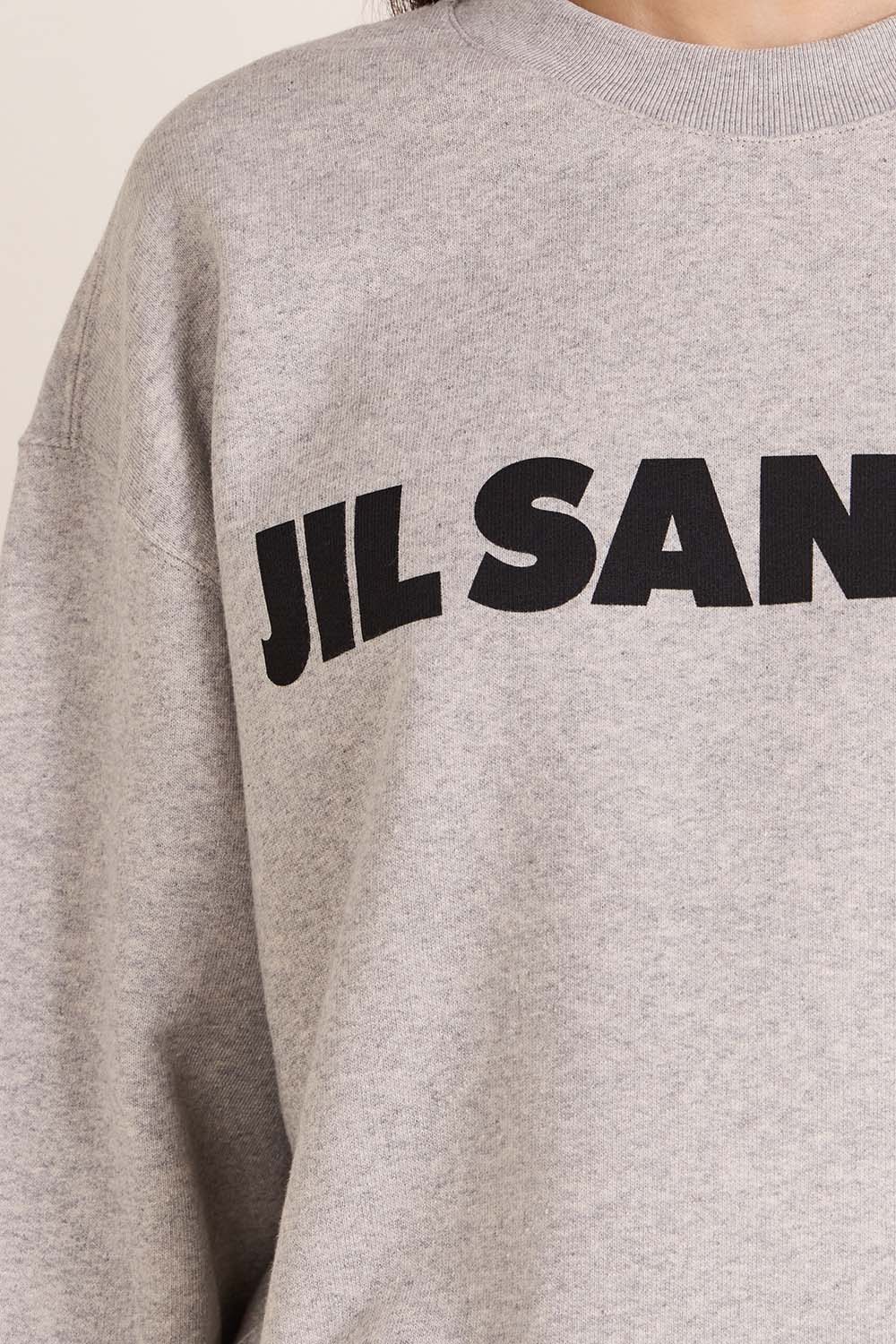 תמונת תקריב דוגמן של סווטשירט