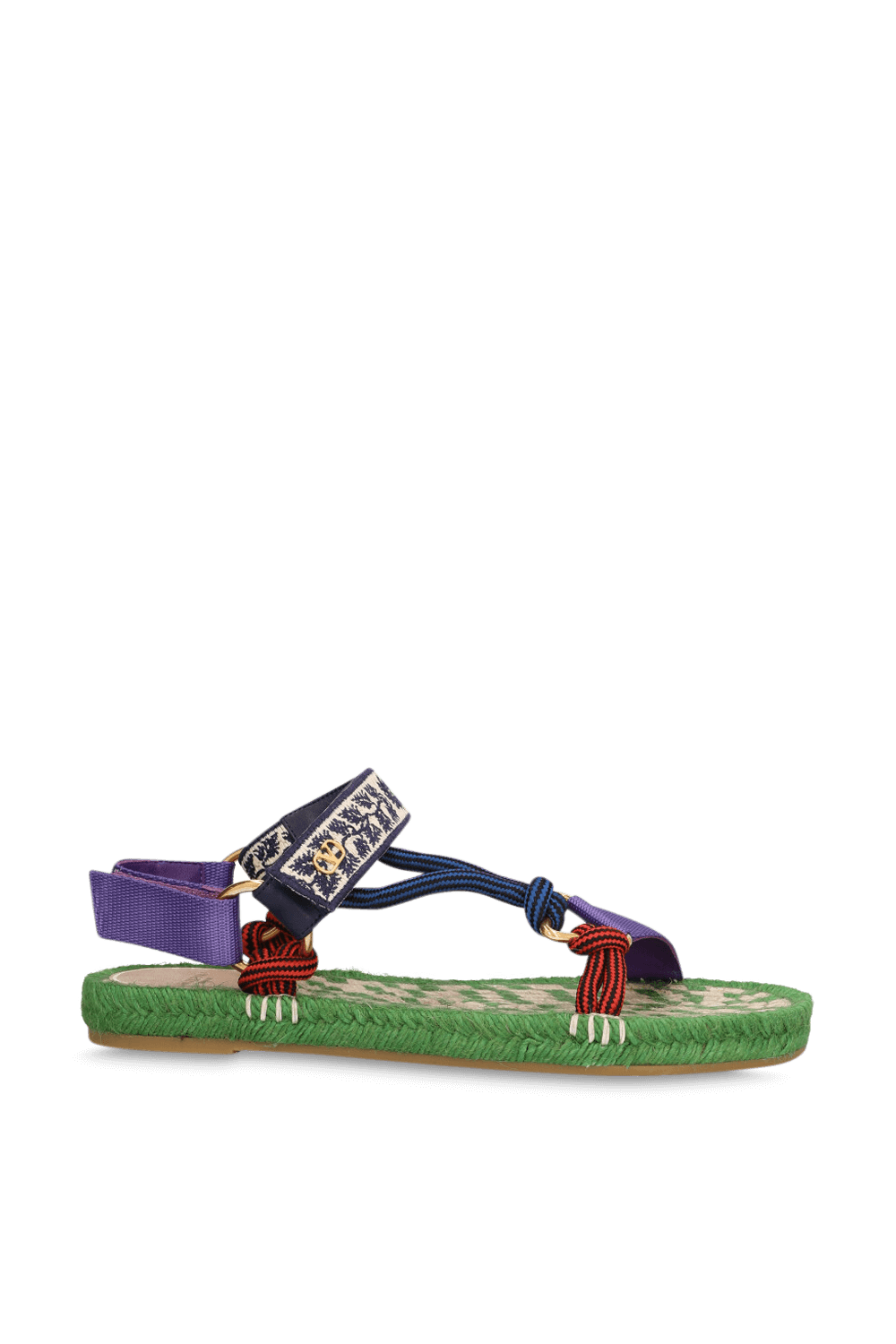 תמונה קידמית של סנדלי אספדריל