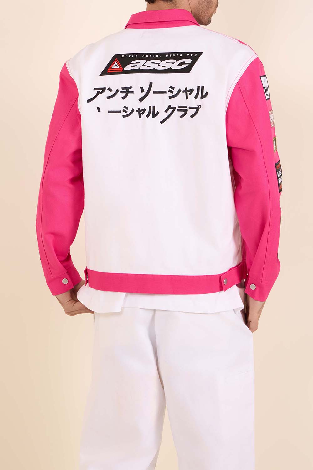 תמונת דוגמן אחורית של ז'קט רייסינג