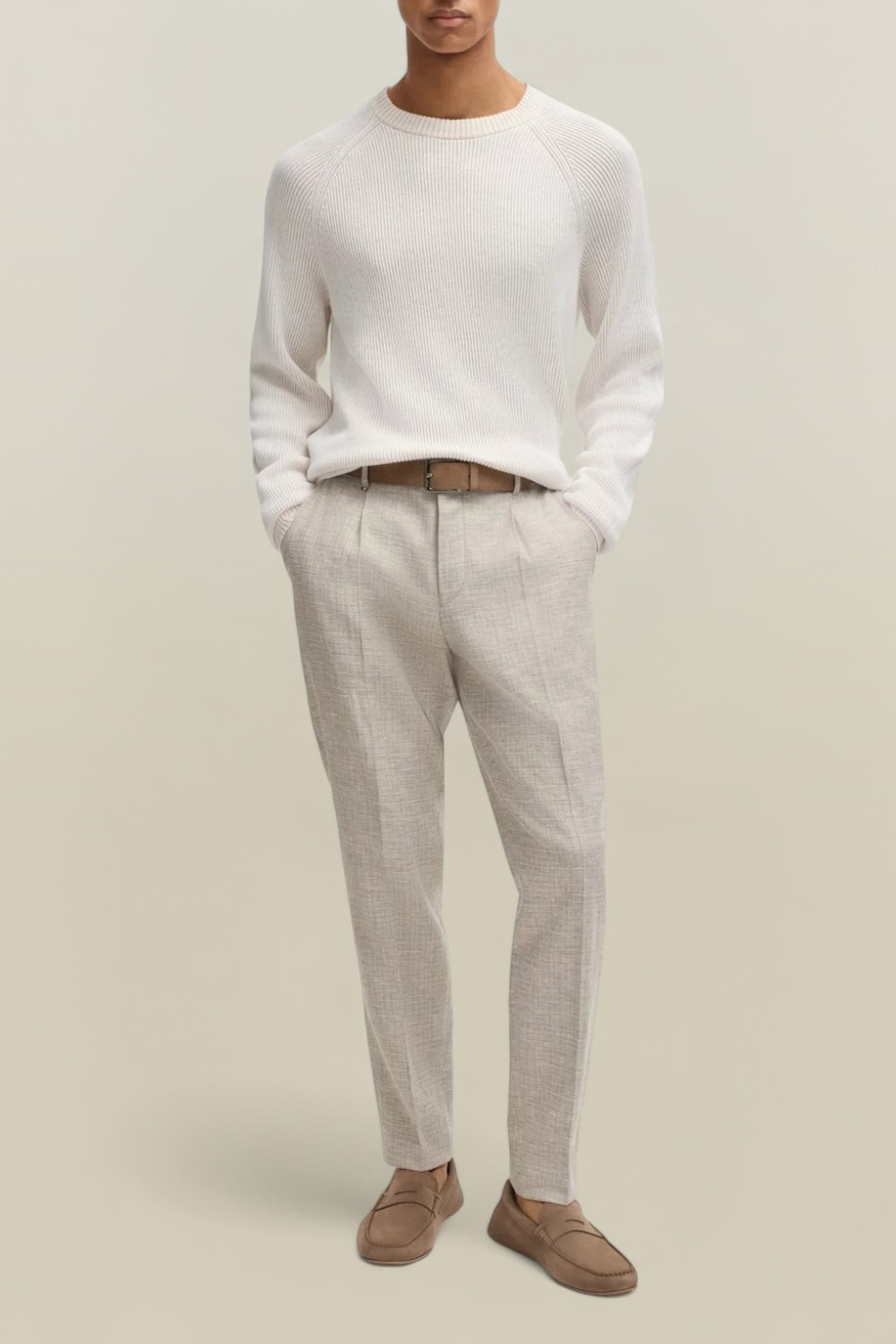 תמונת דוגמן קידמית של נעלי מוקסינים