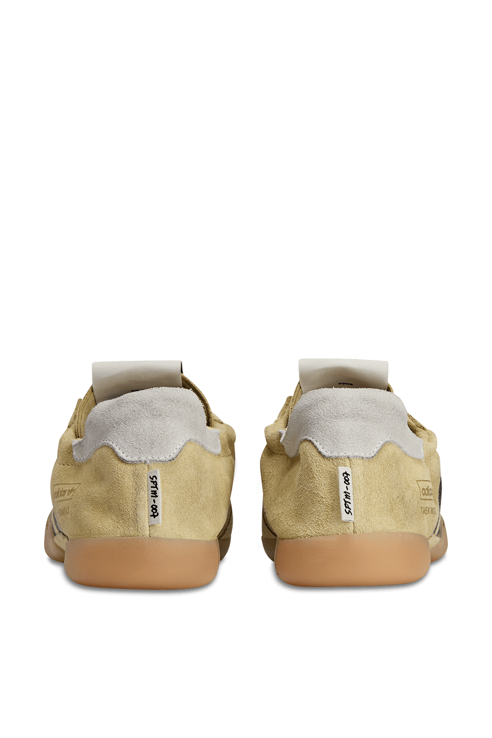 תמונת תקריב של אדידס X סונג פור דה מיוט נעלי סניקרס טאקוונדו