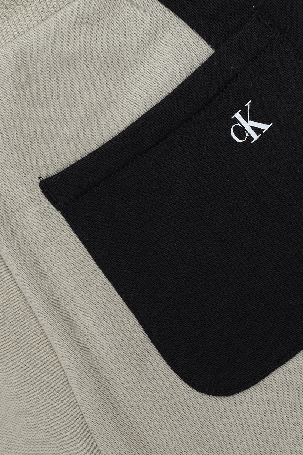 סט קולורבלוק מכנסי ג'וג וכובע קפוצ'ון - גילאי 4-16