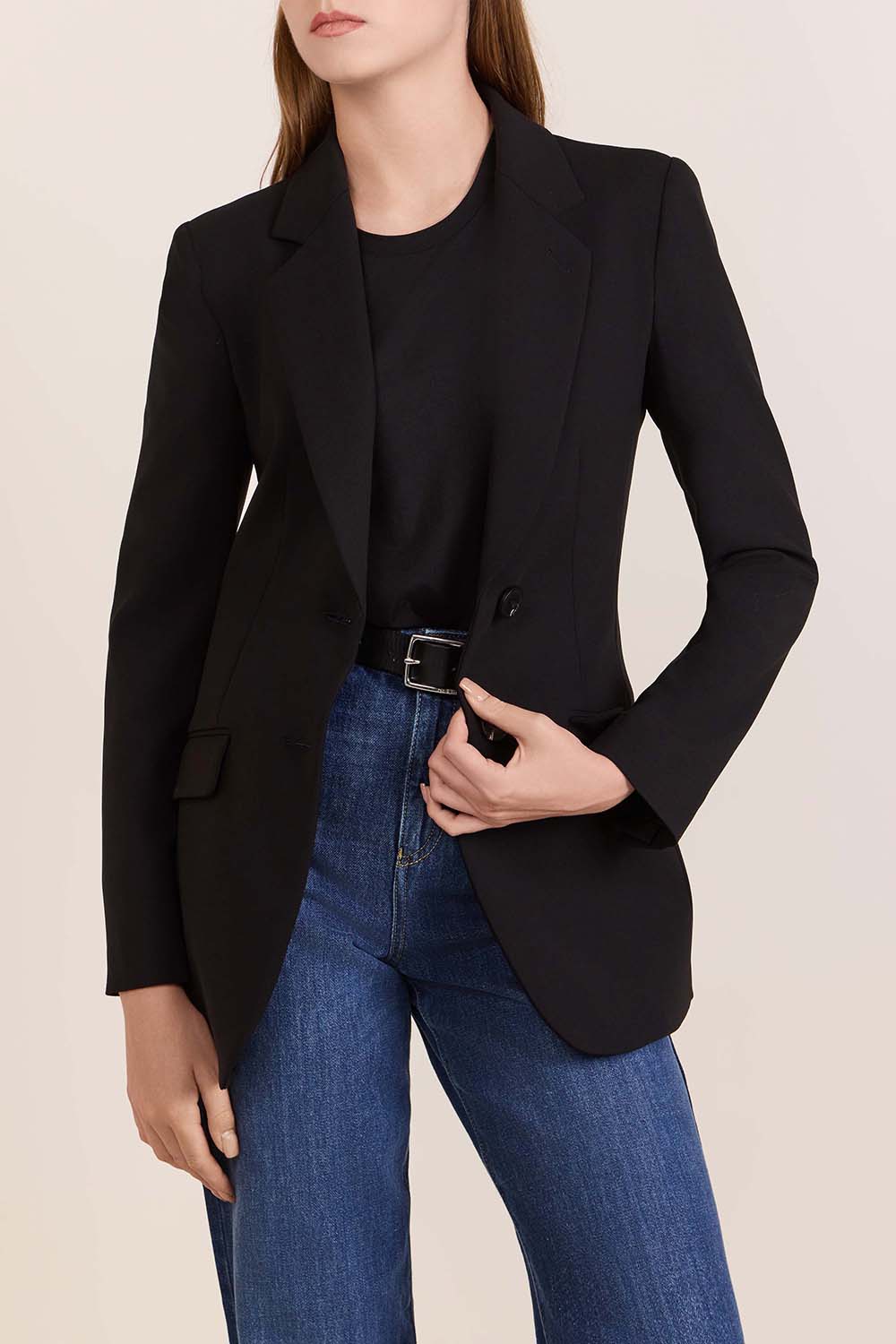 תמונת דוגמן קידמית של ז'קט מחוייט