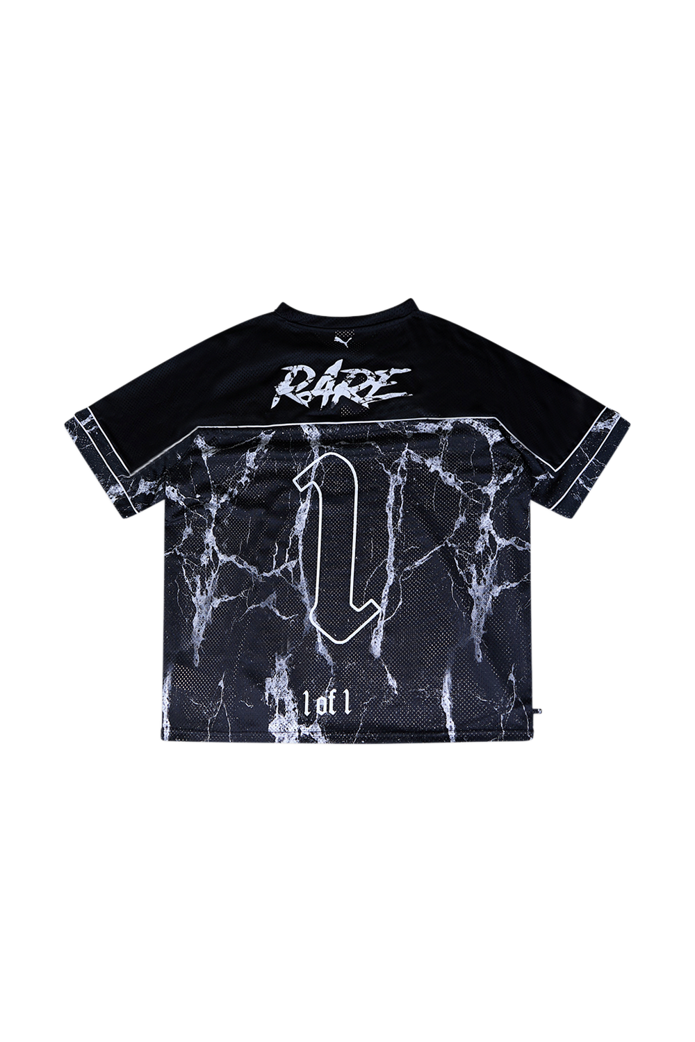 תמונה אחורית של פומה הופס X לאפרנס חולצת טי