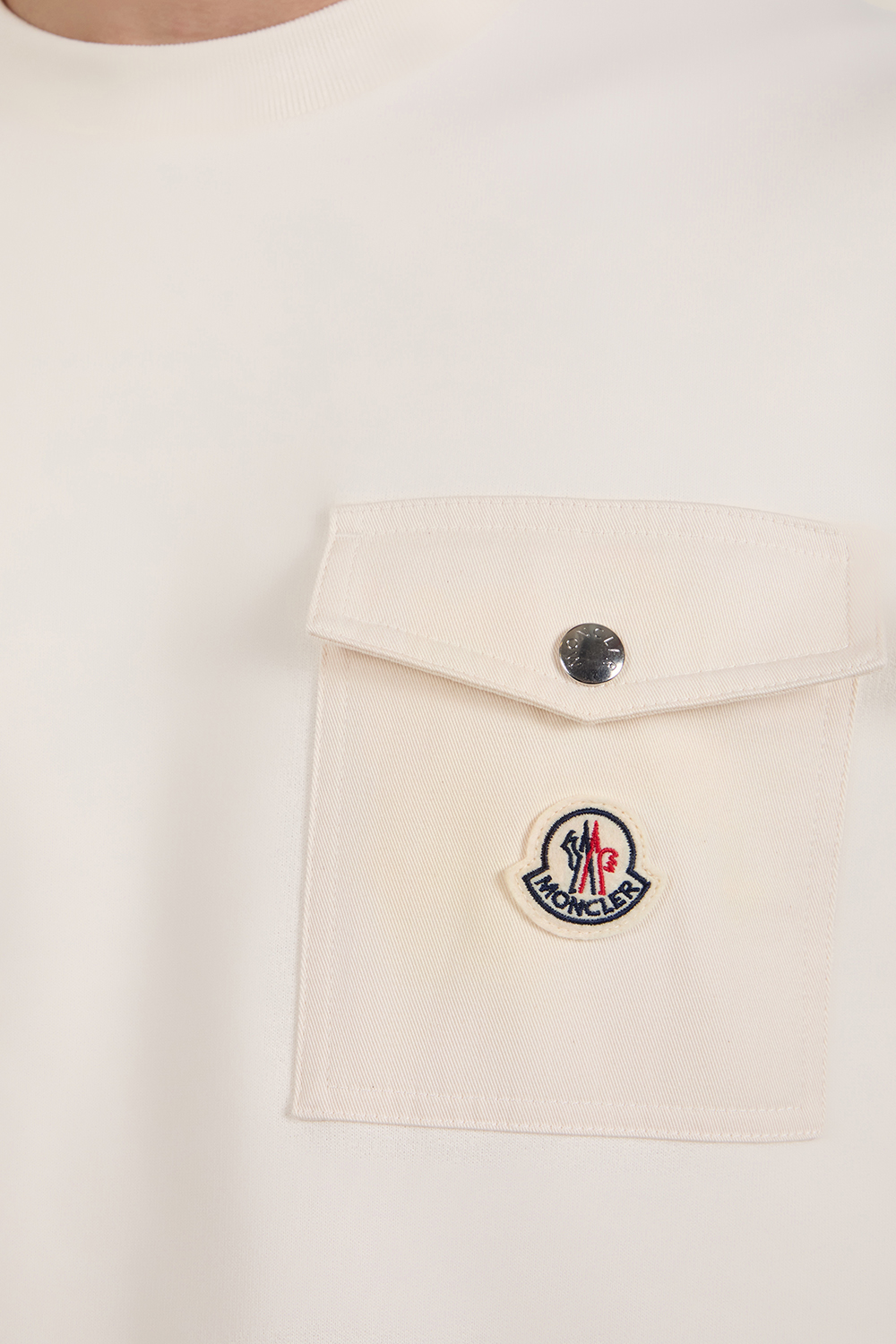 תמונת תקריב דוגמן של סווטשירט