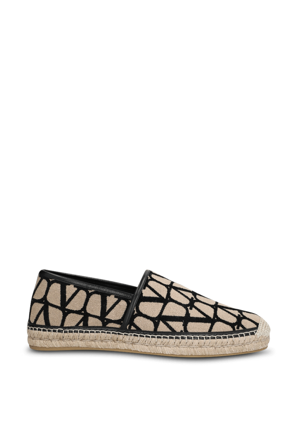 תמונה קידמית של נעלי אספדריל