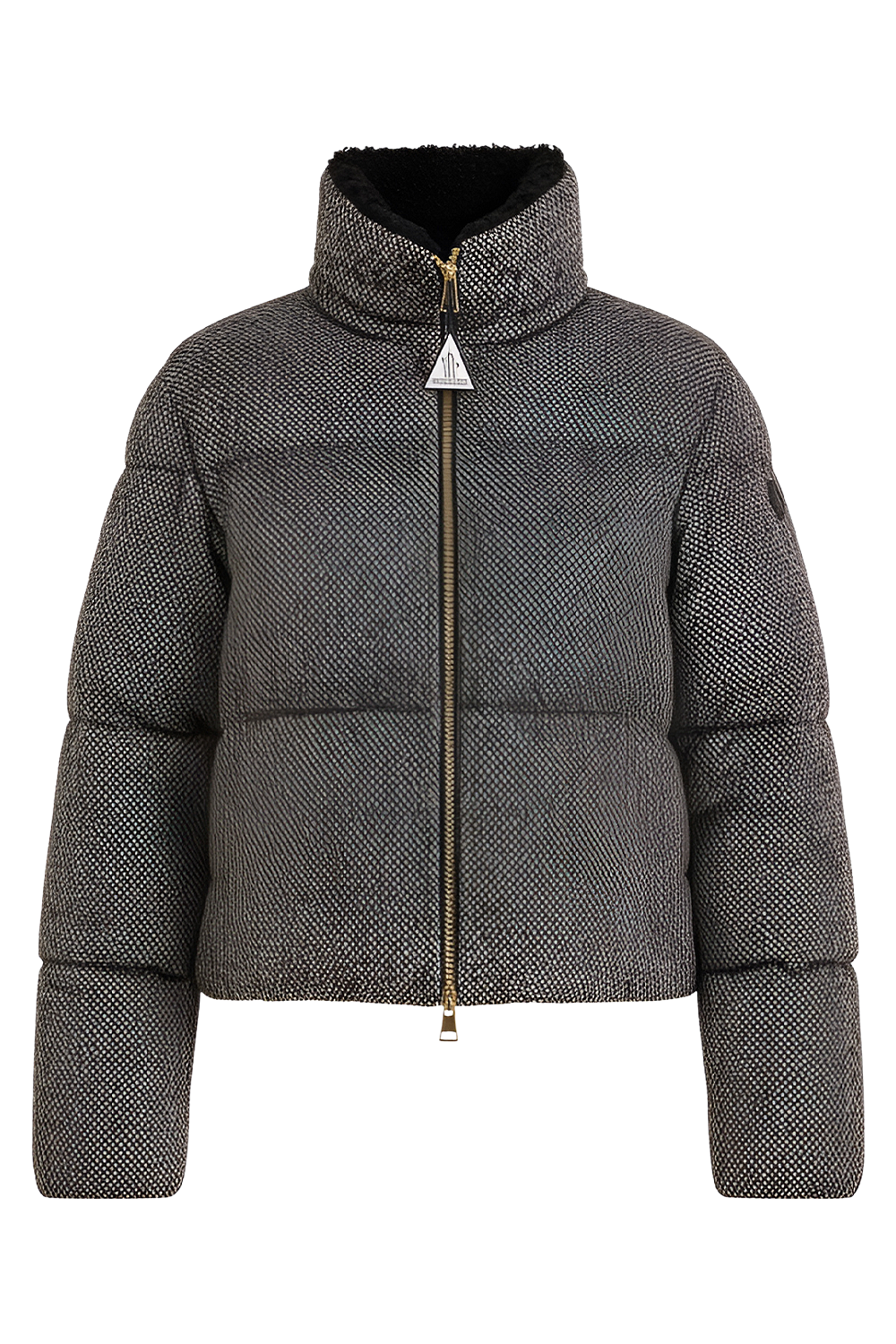 תמונה קידמית של מעיל פוך וצמר