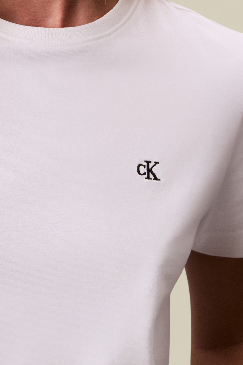 תמונת תקריב דוגמן של חולצת טי