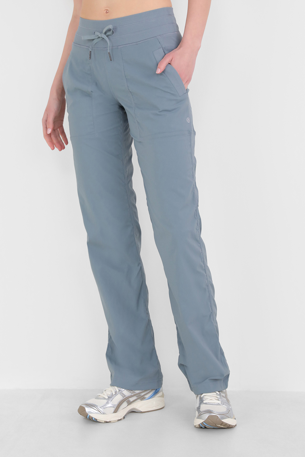 תמונת דוגמן קידמית של Dance Studio Mid-Rise Jogger