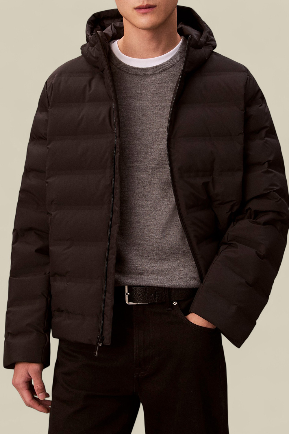 תמונת דוגמן קידמית של מעיל פוך