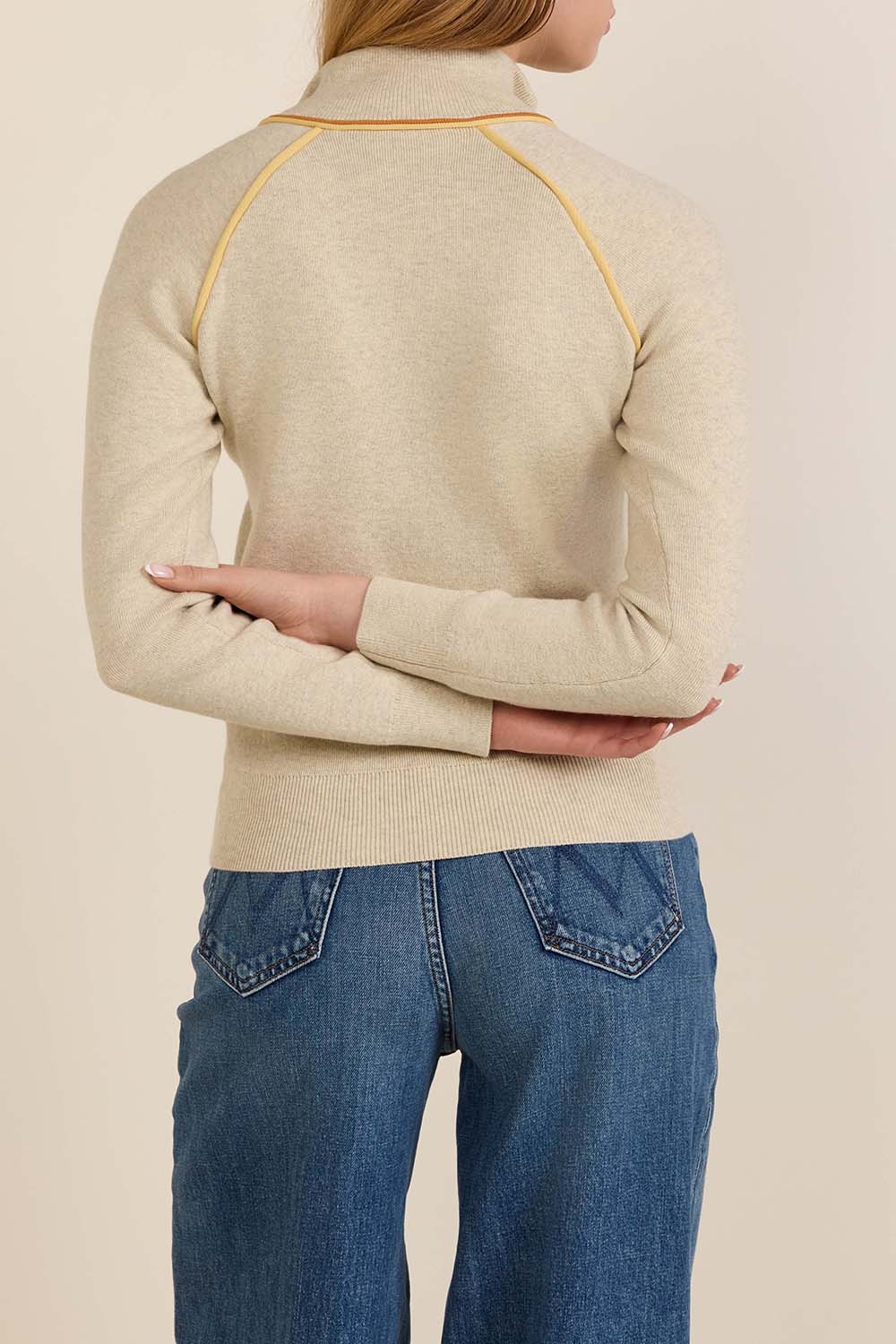 תמונת דוגמן אחורית של קרדיגן לניה