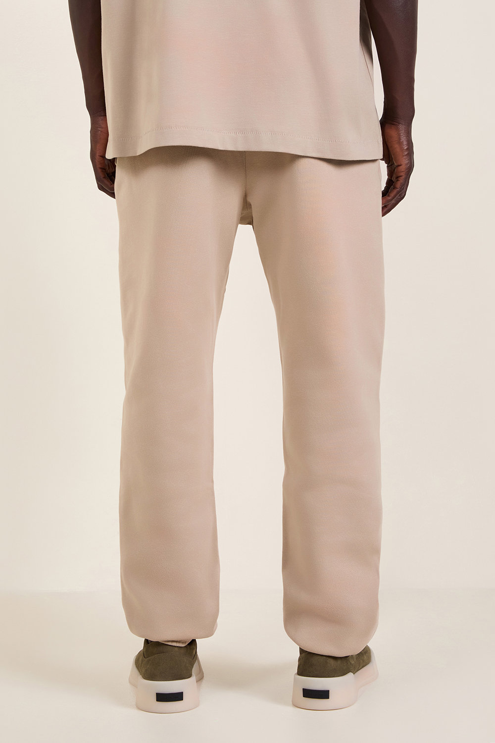 תמונת תקריב דוגמן של מכנסי ג'וג