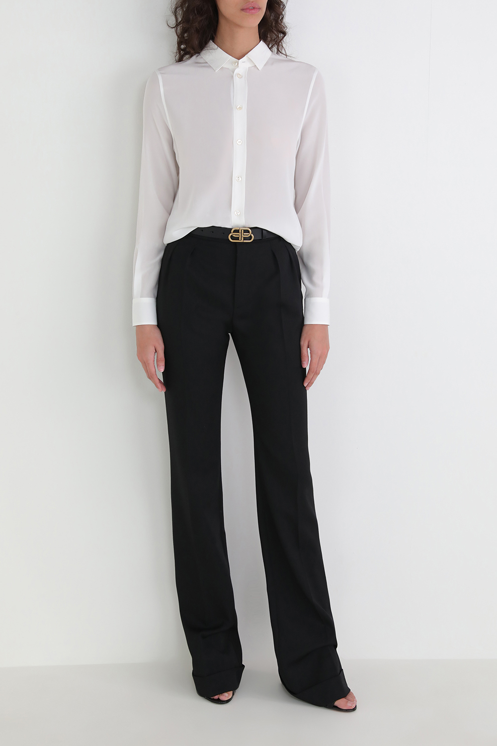 תמונת דוגמן קידמית של חגורה מעור