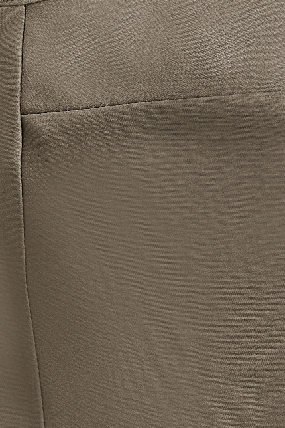 תמונה אחורית של גופיית משי קליאה