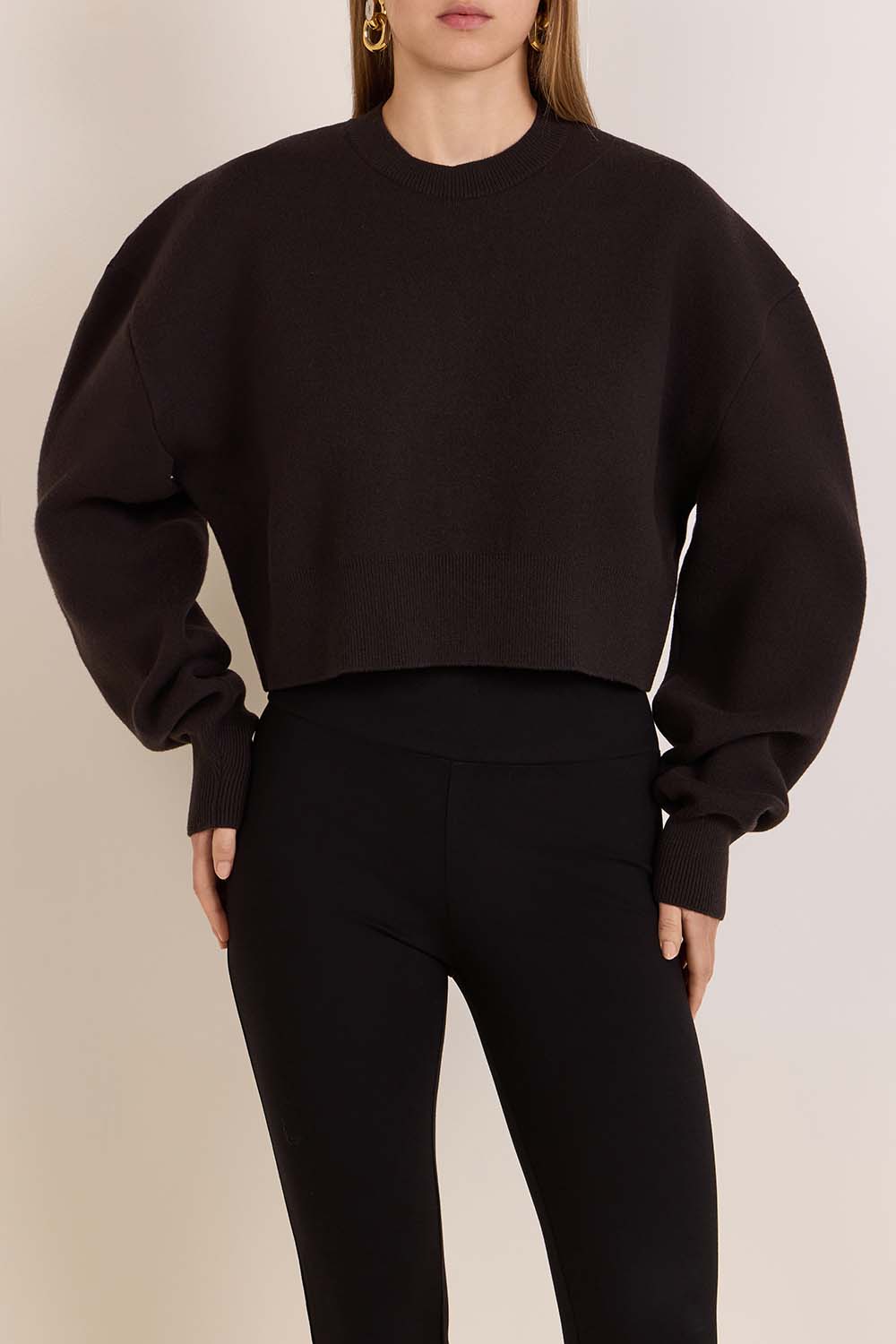 תמונת דוגמן קידמית של סווטשירט צמר וקשמיר