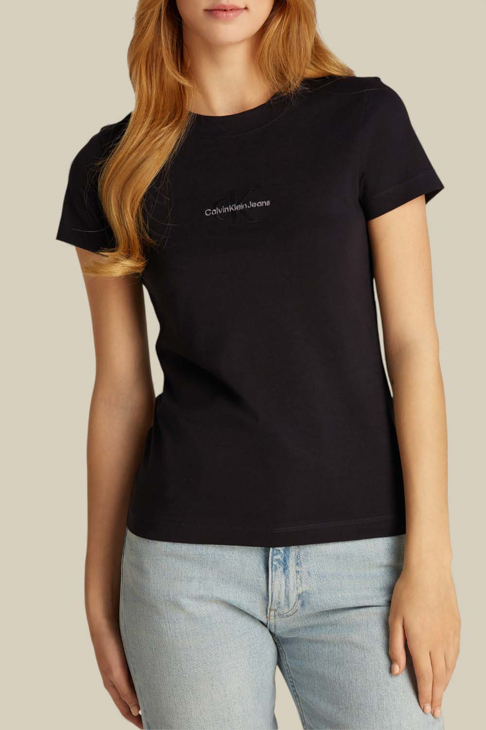 תמונת דוגמן קידמית של חולצת טי