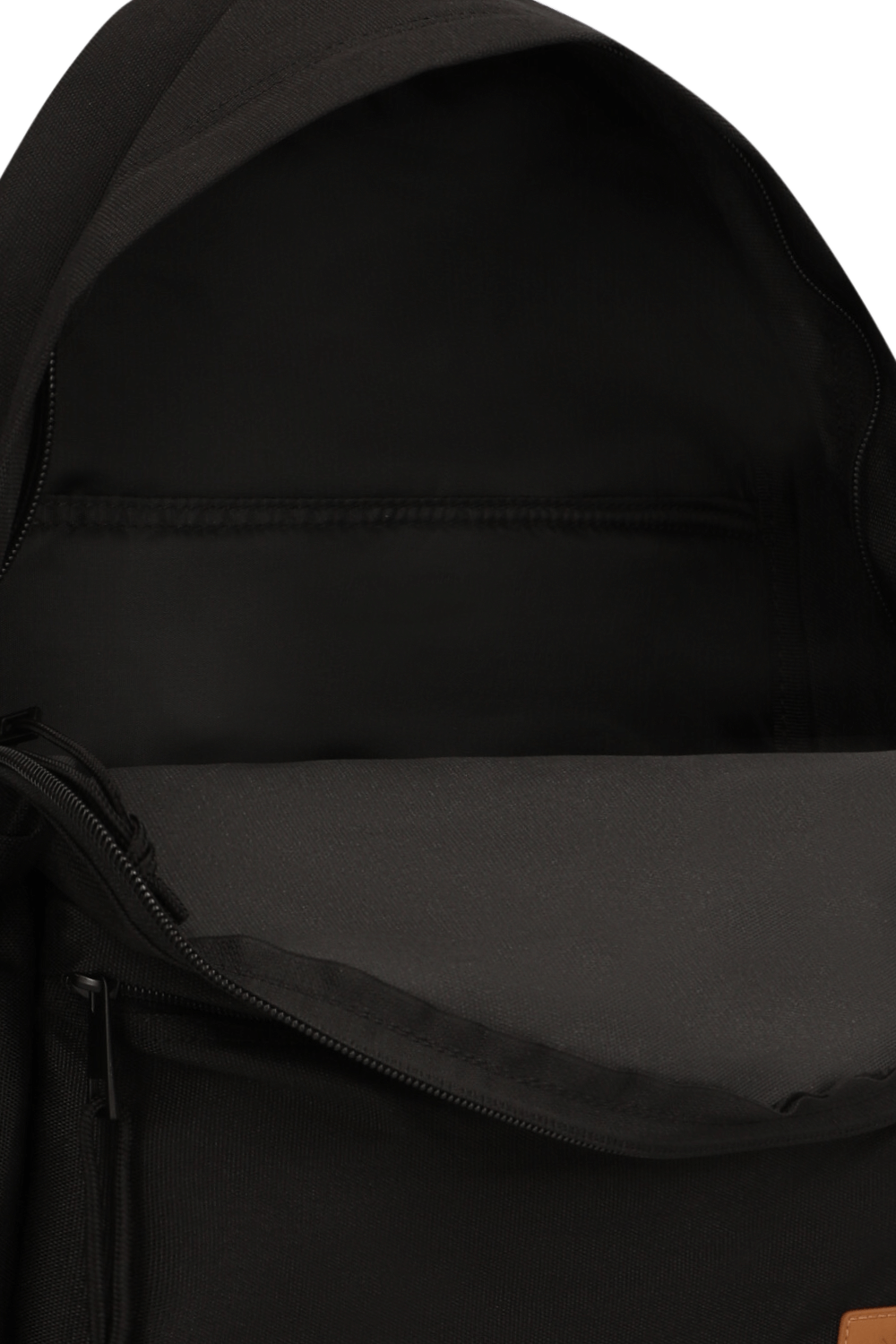 תמונת פנים של תיק גב