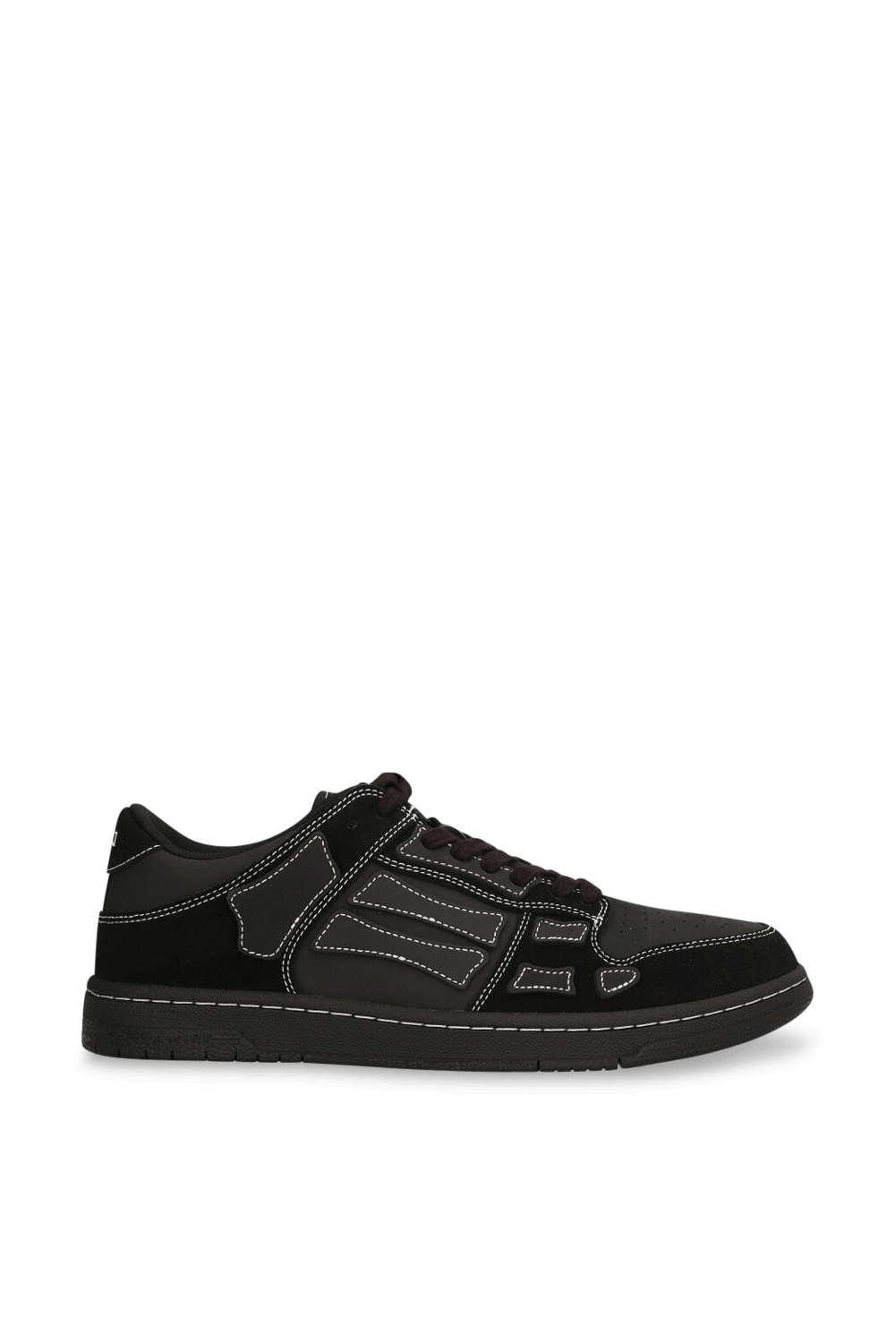 תמונה קידמית של סניקרס