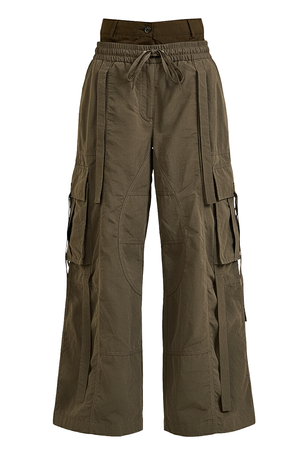 תמונה קידמית של מכנסי קרגו במראה שכבות