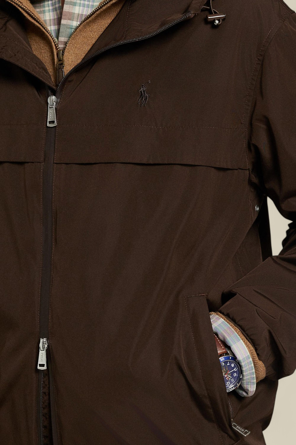 תמונת תקריב דוגמן של ז'קט רוח