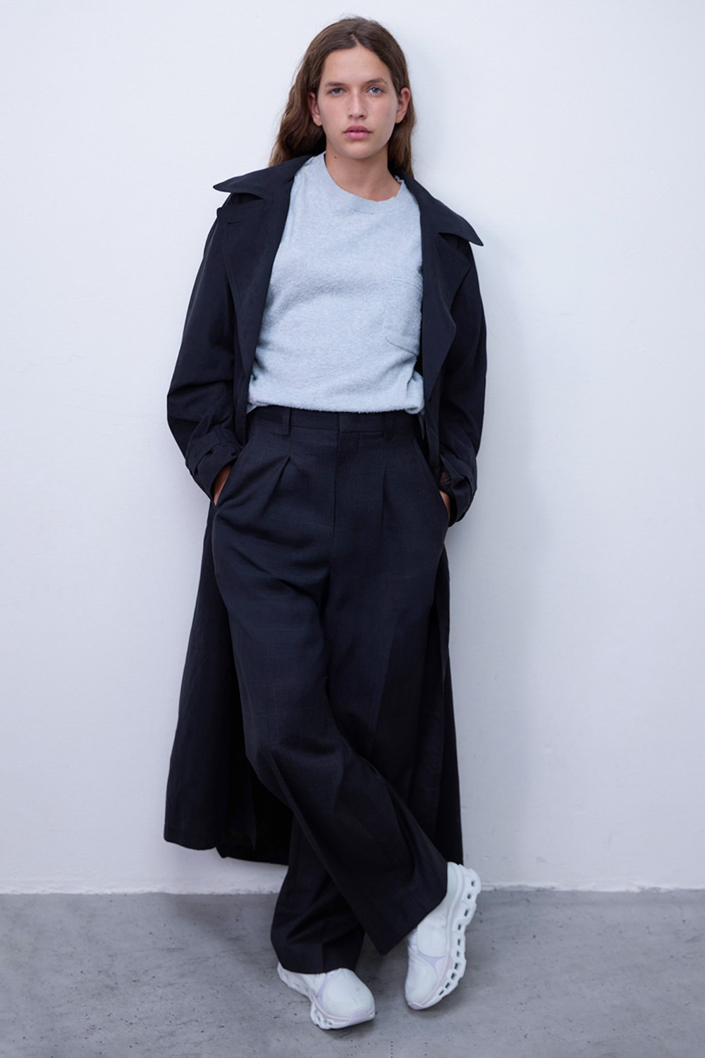 תמונת דוגמן קידמית של און X פאף נעלי ריצה קלאודמונסטר