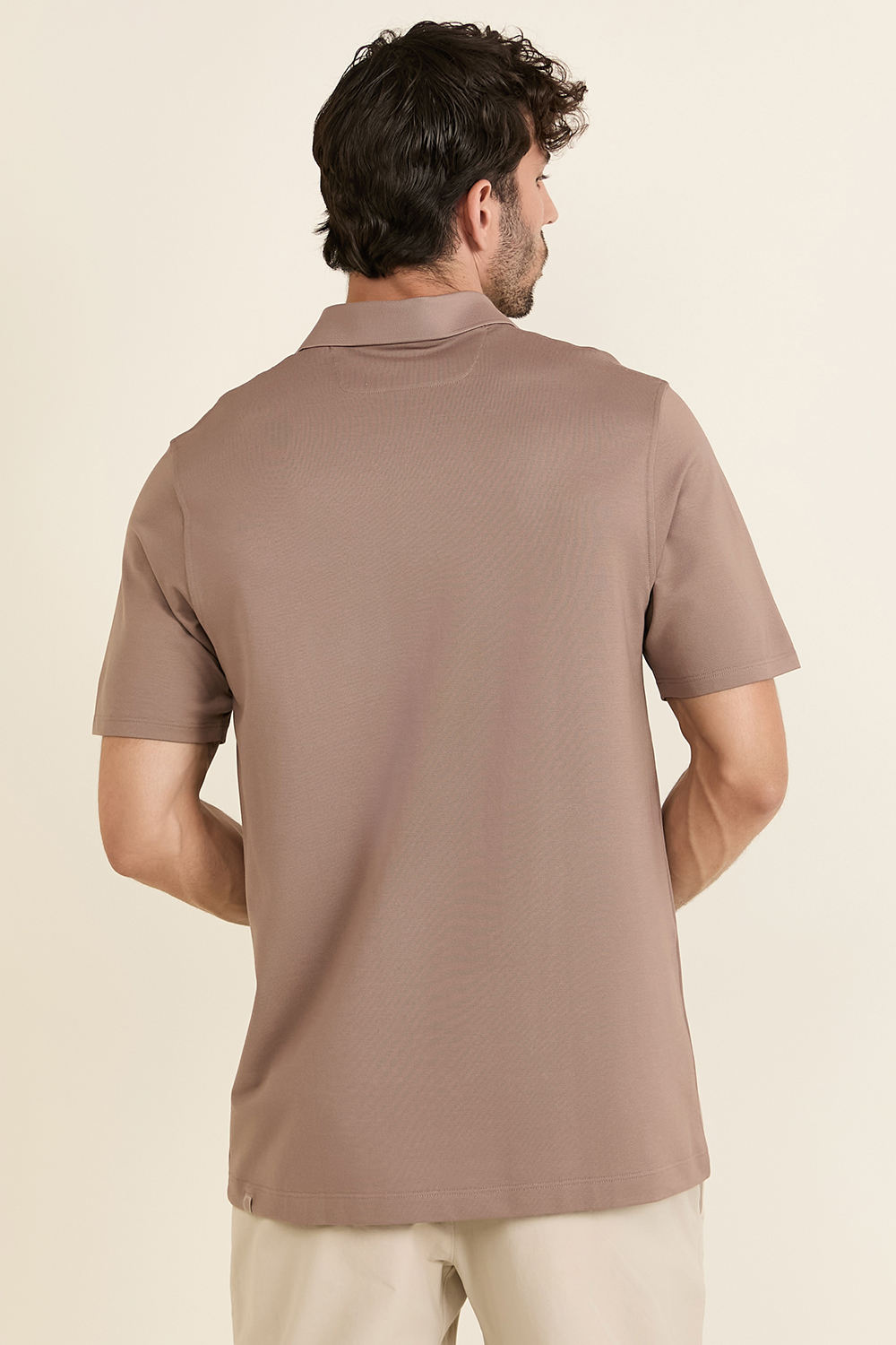 תמונת דוגמן אחורית של Classic-Fit Pique Short-Sleeve Polo Shirt