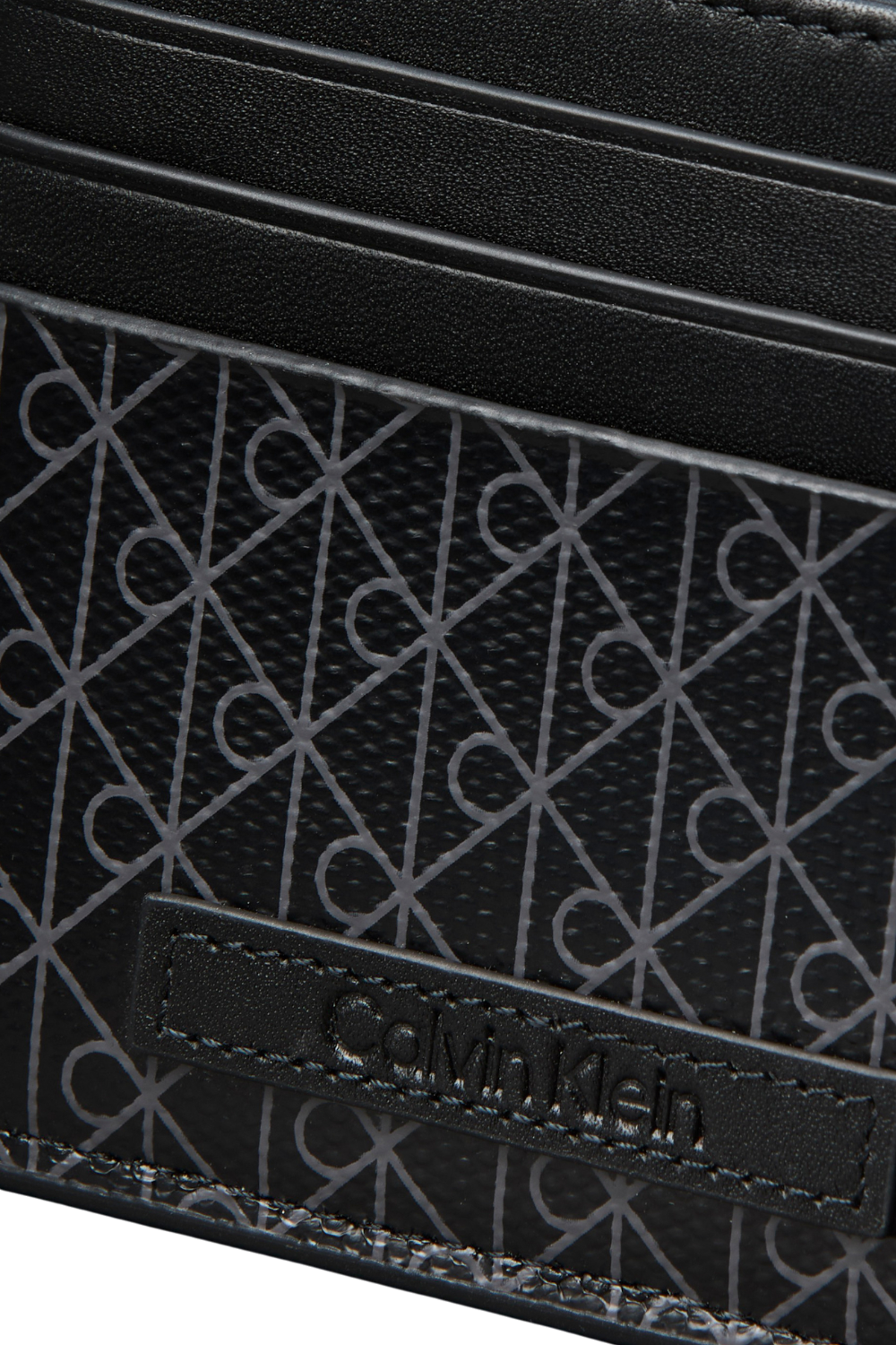 תמונת תקריב של ארנק כרטיסים