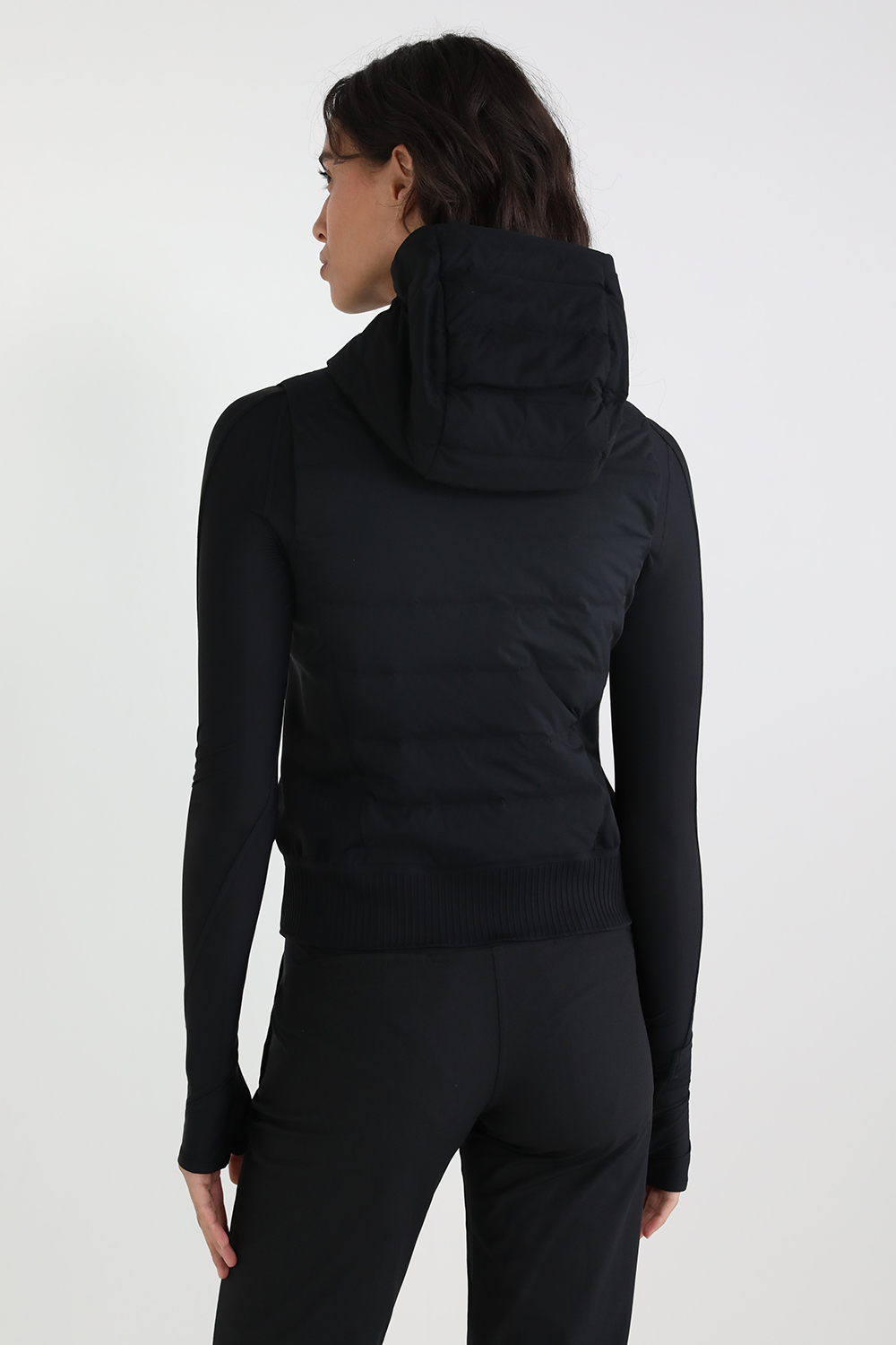 תמונת דוגמן אחורית של Down and Around Vest