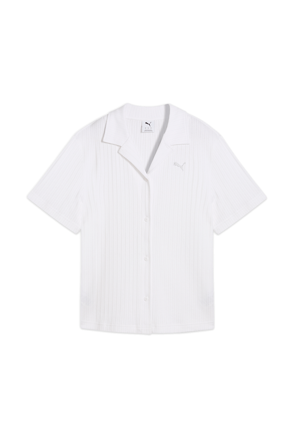 תמונה קידמית של חולצת כפתורים קצרה