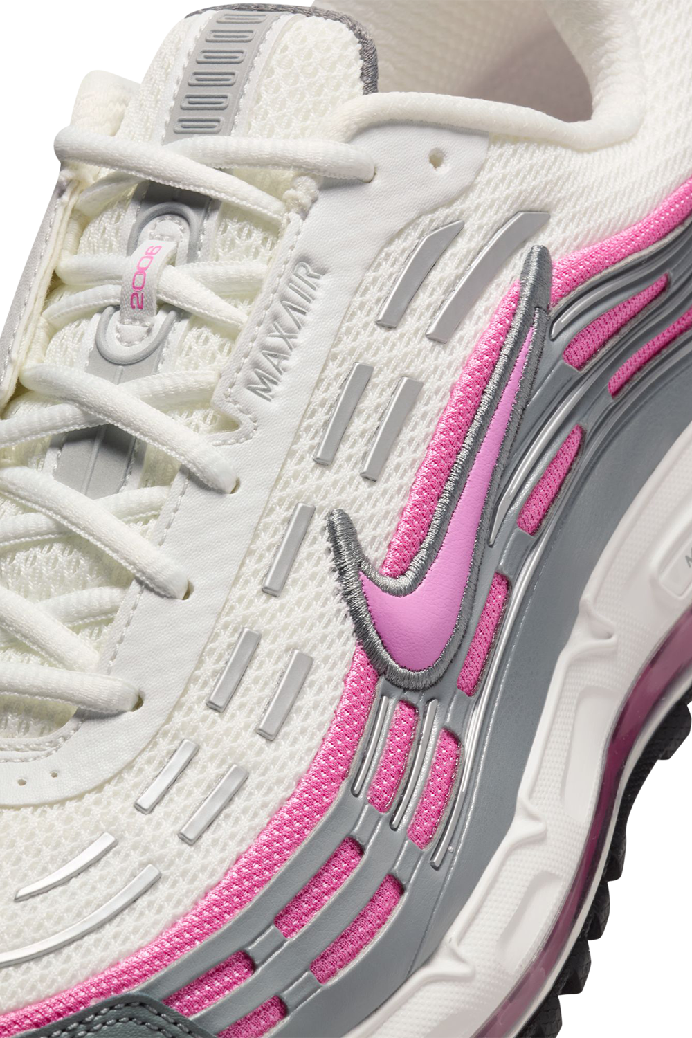 תמונת פנים של נעלי סניקרס אייר מקס טי. אל 2.5