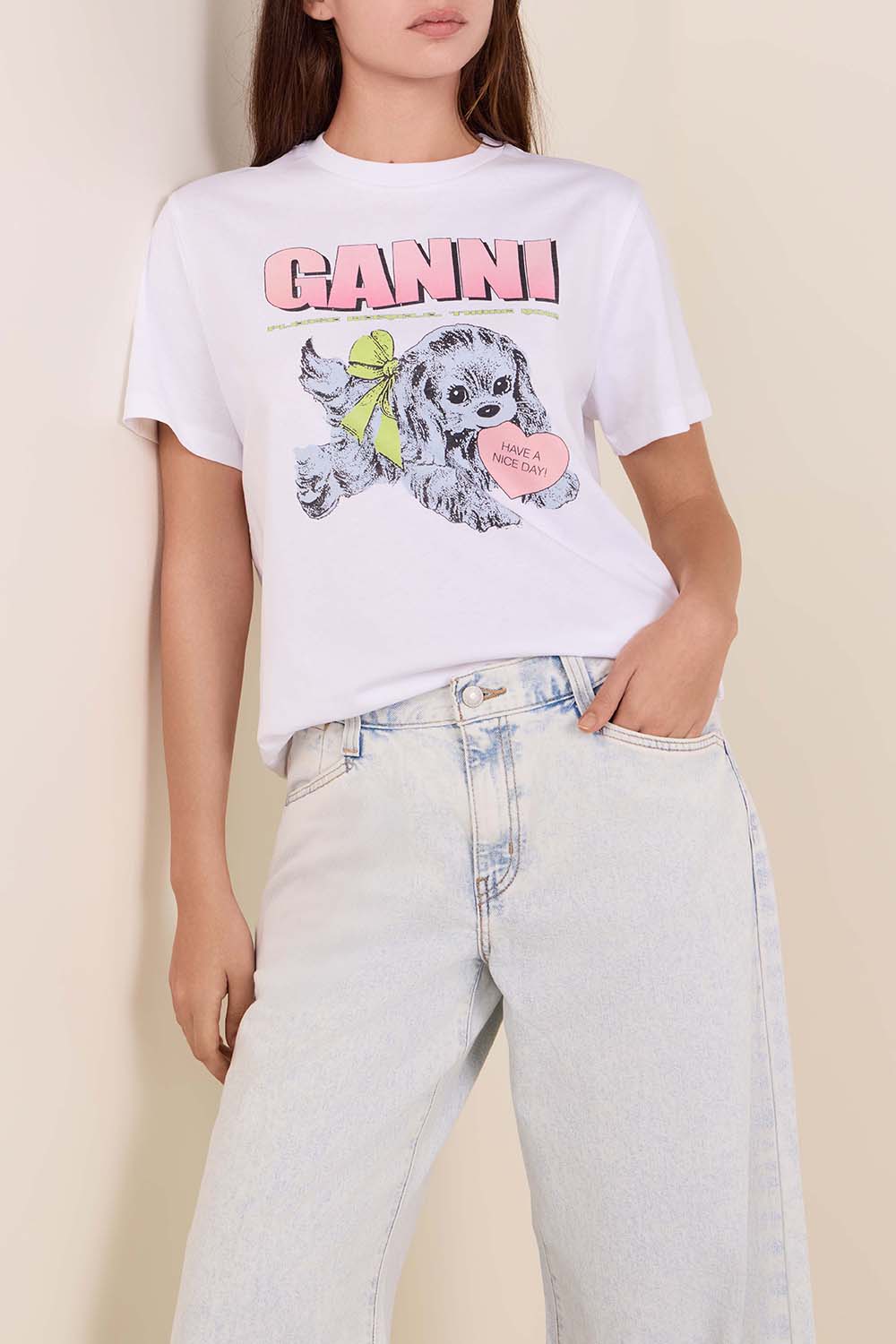 תמונת דוגמן קידמית של חולצת טי