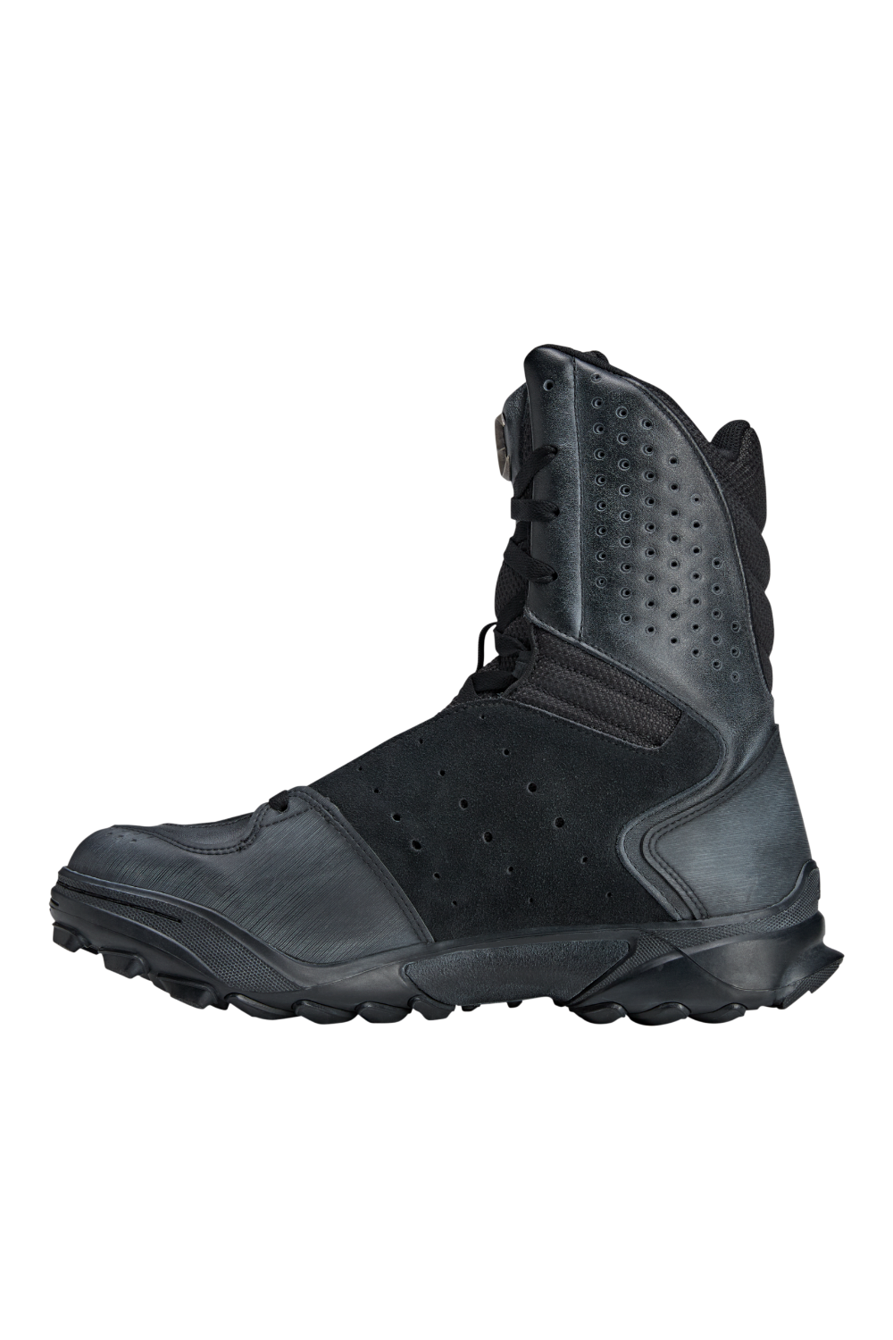 תמונה אחורית של אדידס X טאג קלאב מגפונים