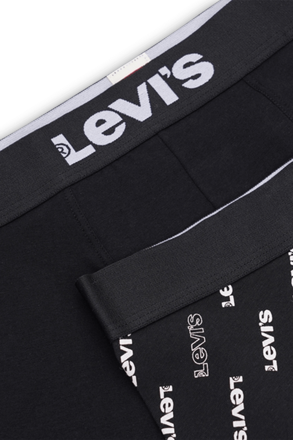 תמונת תקריב של מארז שני תחתוני בוקסר