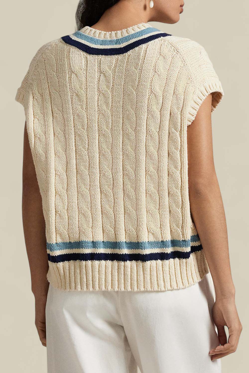 אפודה עם צווארון וי