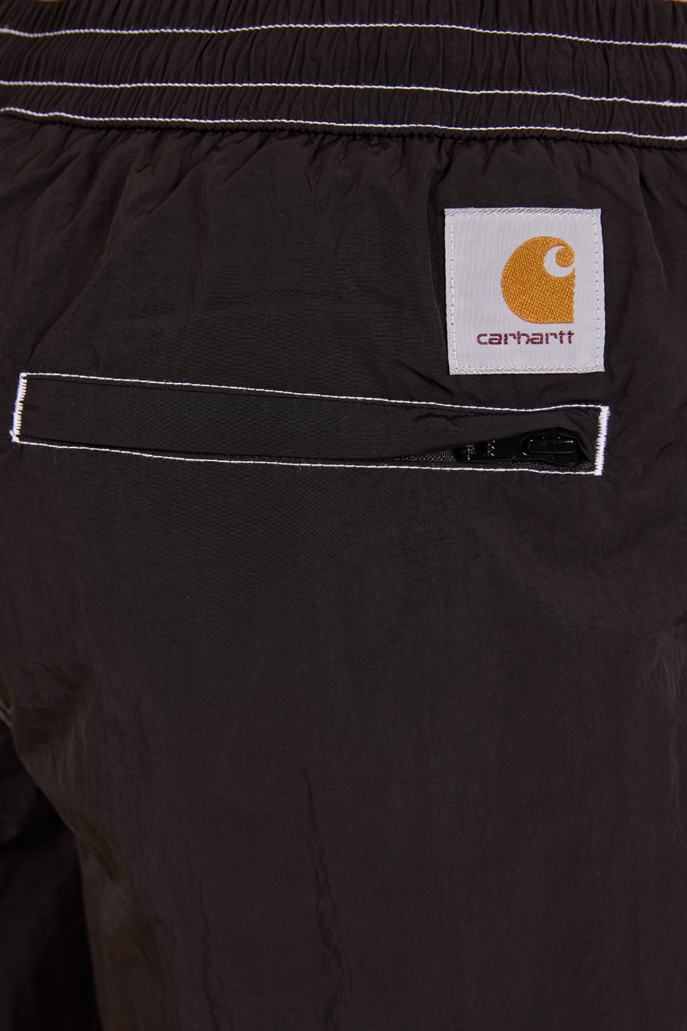 תמונת דוגמן אחורית של מכנסי שחייה