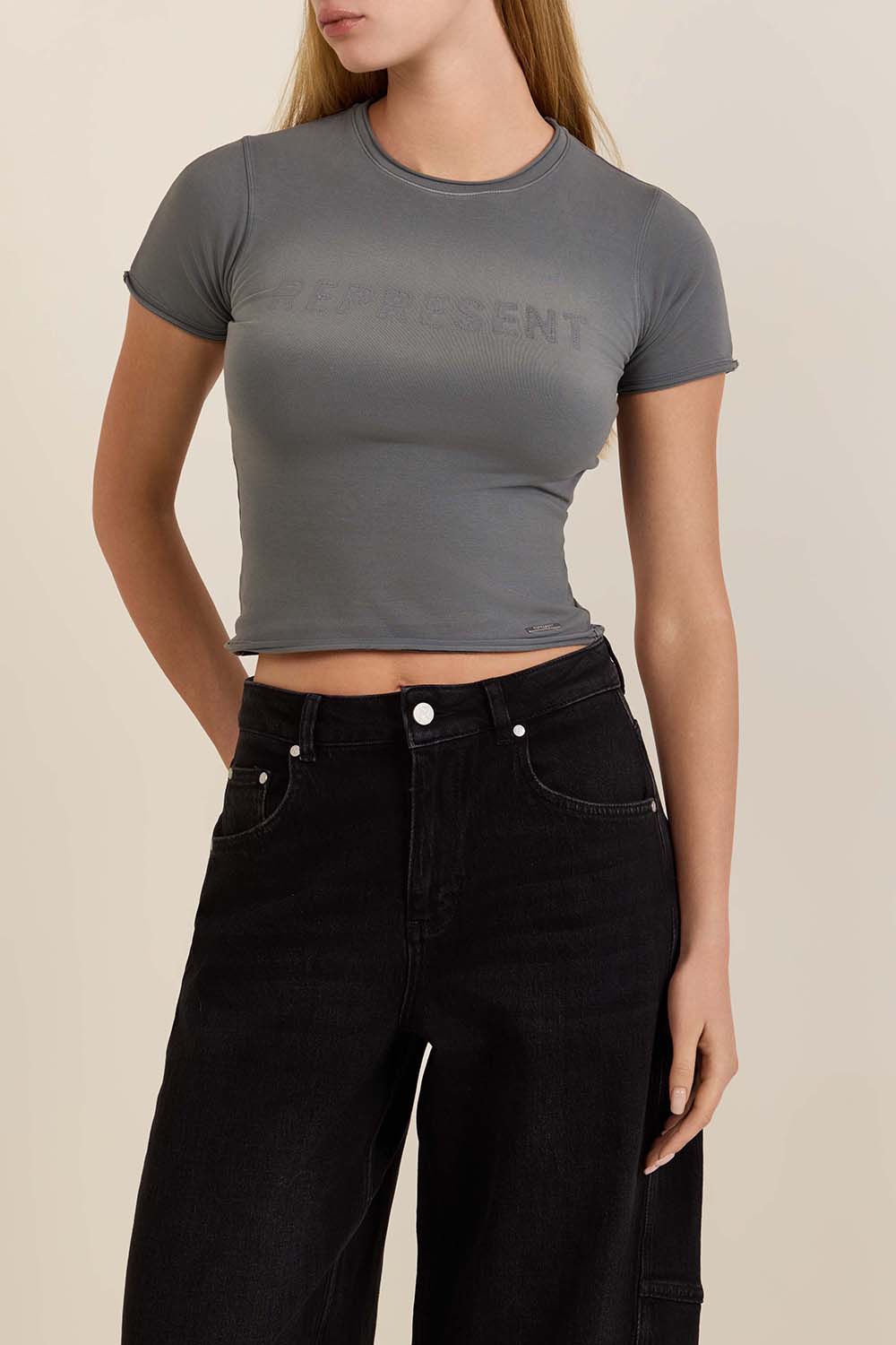 תמונת דוגמן קידמית של חולצת בייבי טי