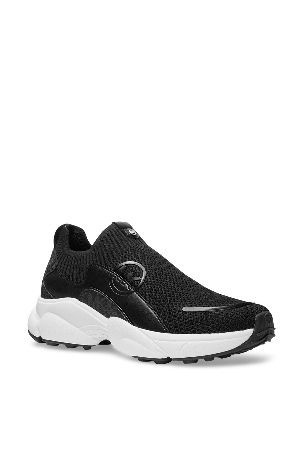 תמונת פנים של נעלי סניקרס